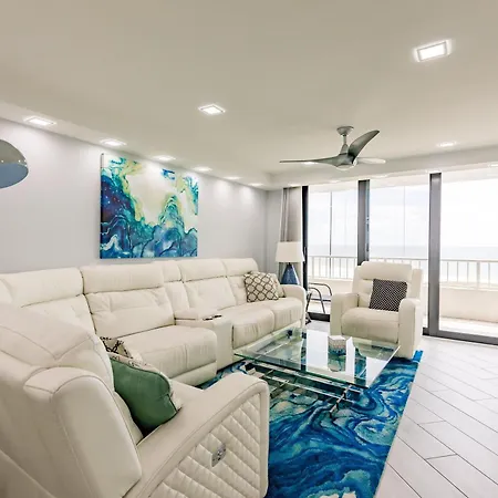 2 Bedroom Condo By The Beach - Splendid Ocean View